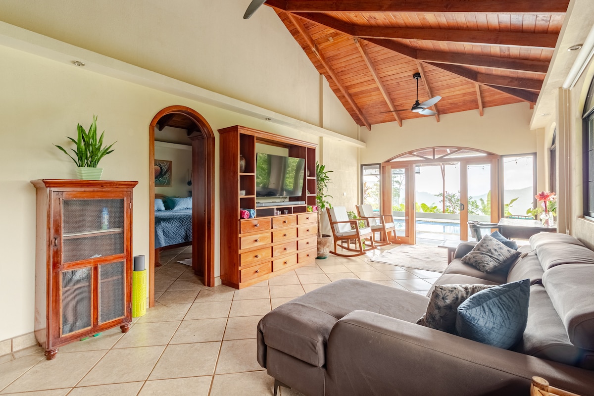 Heavenly Life Jungle House