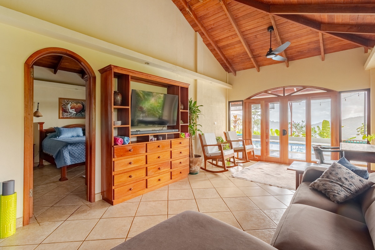 Heavenly Life Jungle House