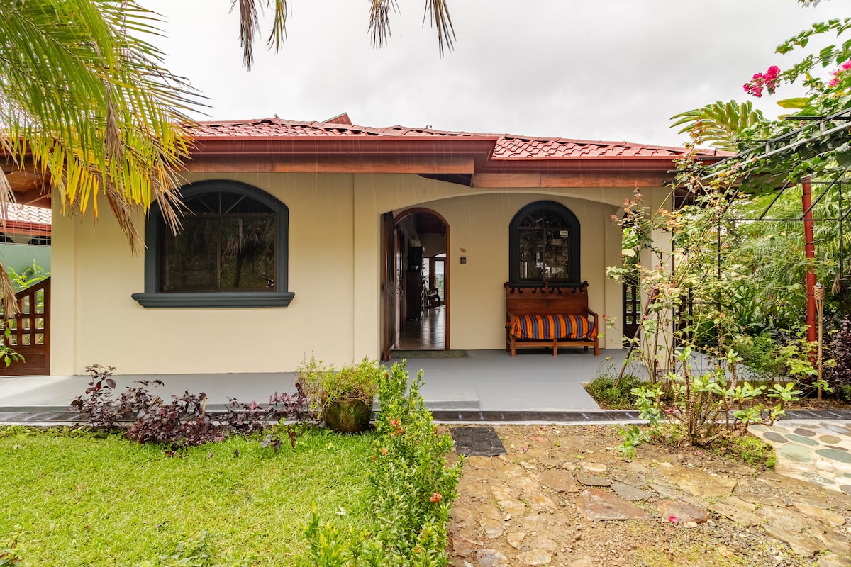 Heavenly Life Jungle House