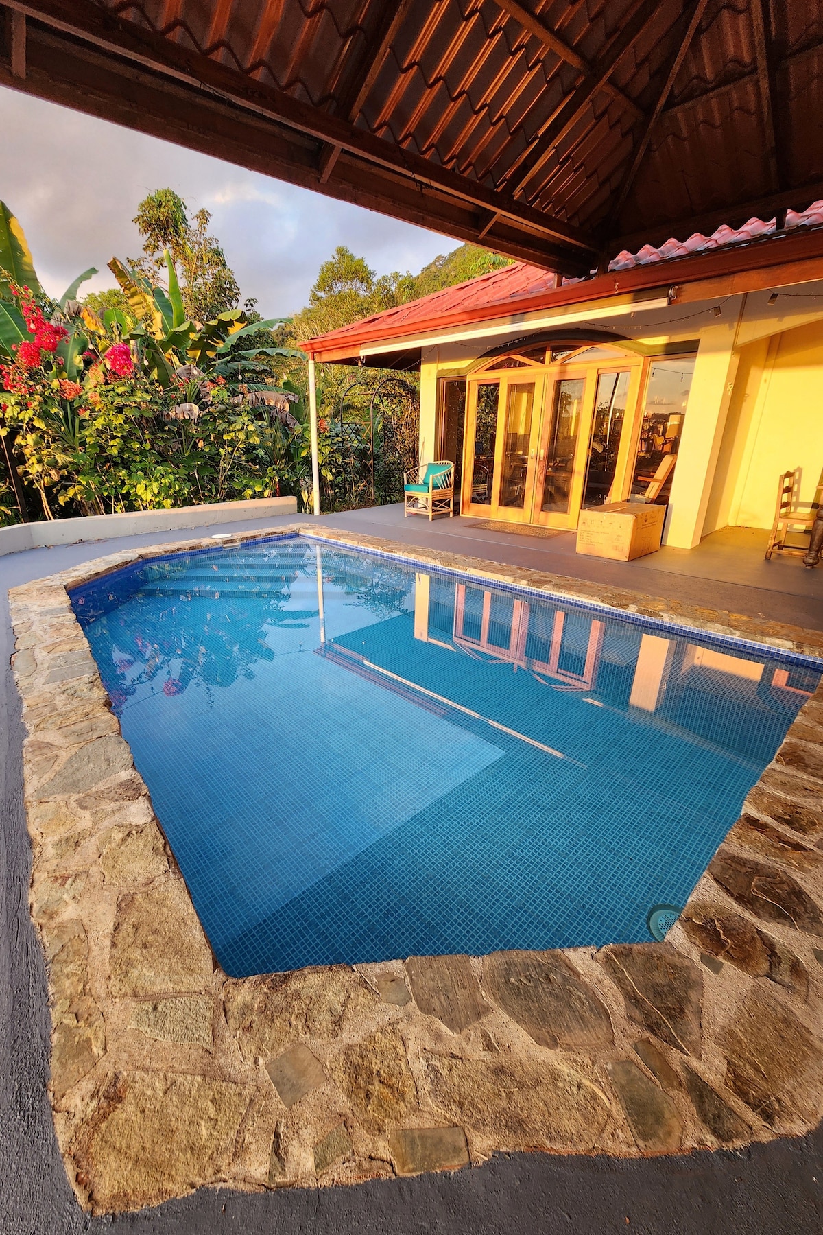 Heavenly Life Jungle House