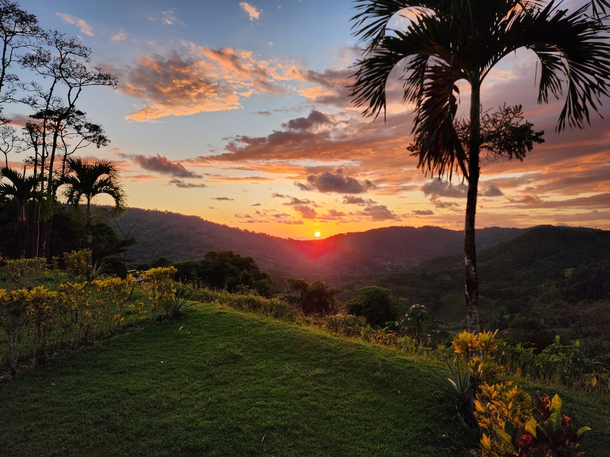 Lovely ocean view in the colorful cloud forest